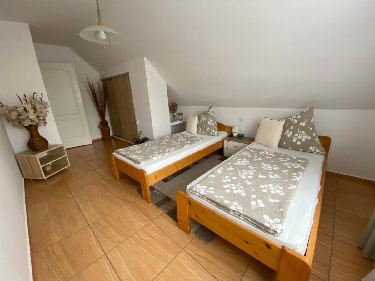 Munkácsy Apartmanok Balatonfenyves Exterior foto